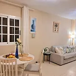 Teresitas Apartament *
